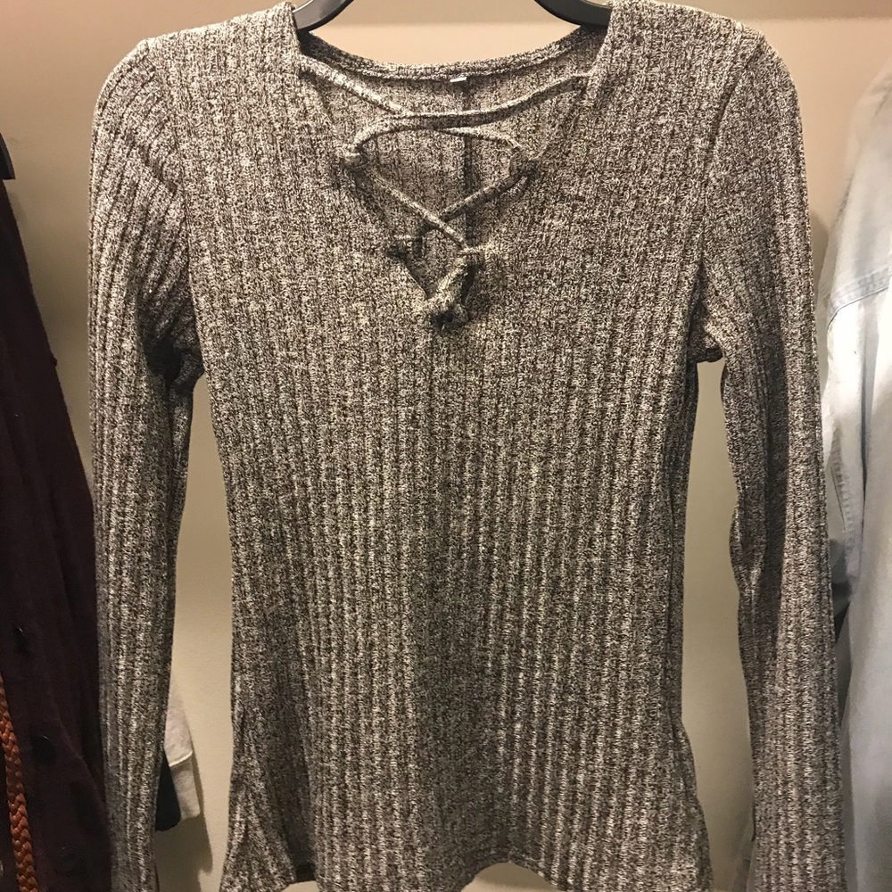 Heather Gray chest crossed long sleeve Shirt